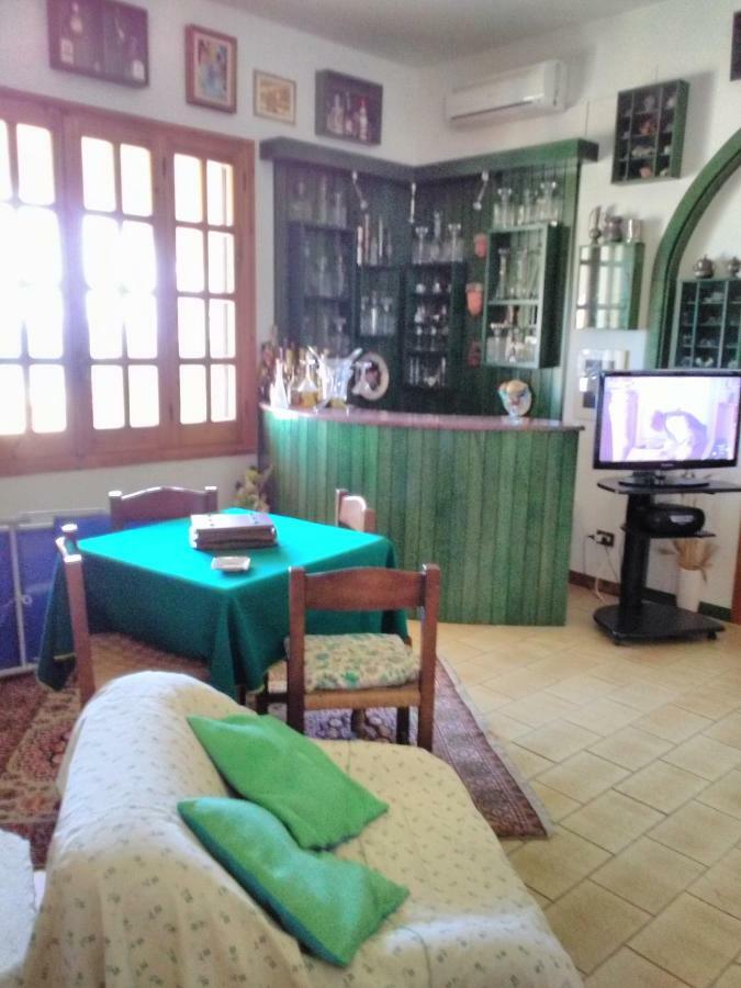 Villa Adelina Саррок Екстер'єр фото